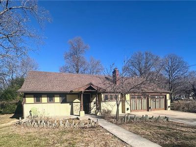2700 W 48th St