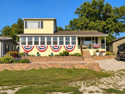 120 Lakeshore Dr