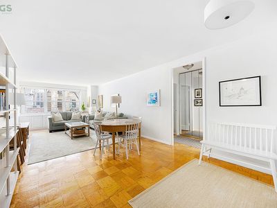 401 E 74th St APT 5A