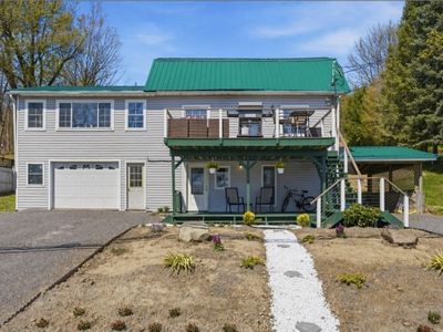 1562 W Lake Rd