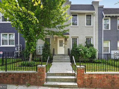 1109 Holbrook Ter NE APT 1