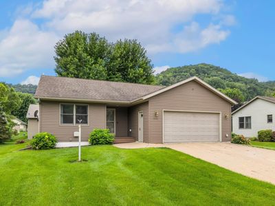 Property at 909 Jonathan Ln, La Crescent, MN