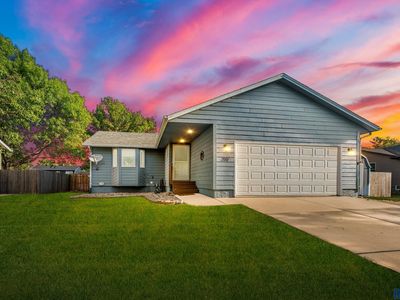 200 W Holly St