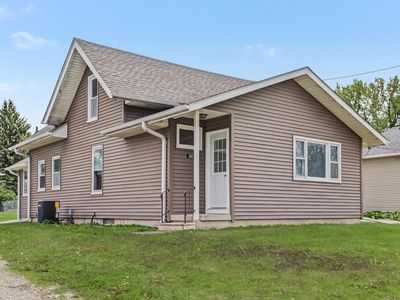 242 Main St