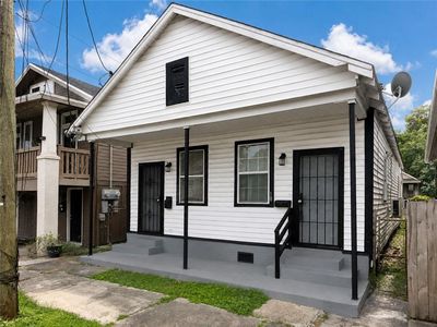1816-1818 Allen St