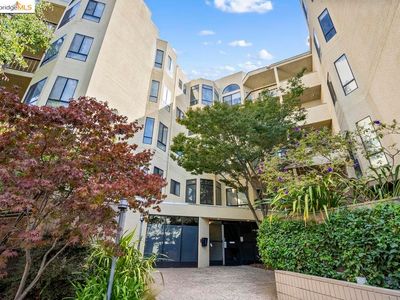 330 Park View Ter APT 104