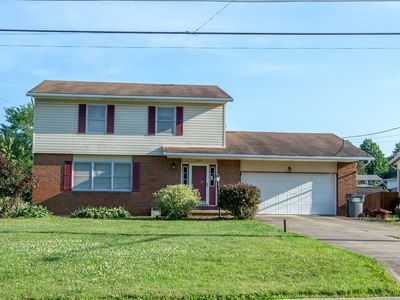 1765 Spring Village Ln
