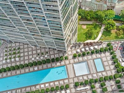 475 Brickell Ave APT 4713