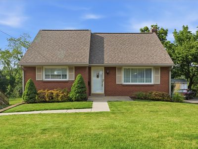 1276 Raven Dr