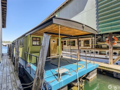 2706 Westlake Avenue N #84