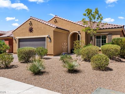 957 Emerald Pool Blf