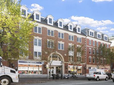 18 Congress Street #405