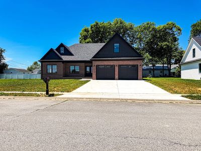2413 Balmoral Dr