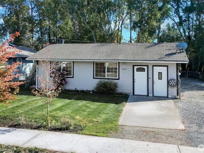 8027 S Sheridan Avenue