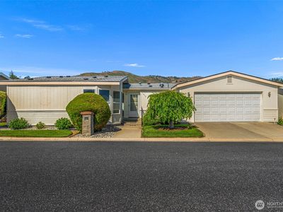 Property at 1212 Woods Street, Wenatchee, WA