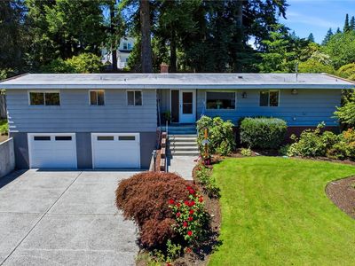 918 Manor Drive
