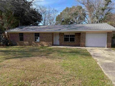 Property at 2002 Woodbury Dr, Cantonment, FL