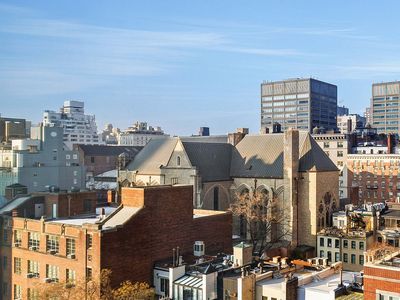 160 E 65th St APT 10E