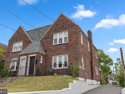 2 Hendrickson Ave