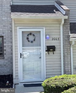 2003 Valley Dr #2003