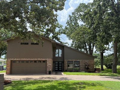 114 S Bay Dr