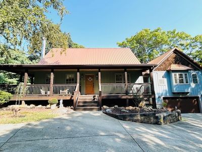 140 Crawford Hill Rd