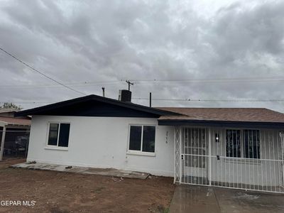 5116 Tropicana Ave