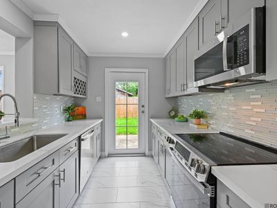 4625 Parkoaks Dr APT 65