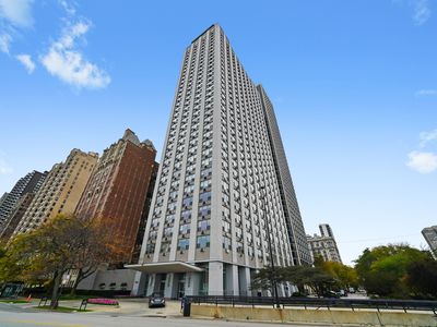 1550 N Lake Shore Dr APT 32C