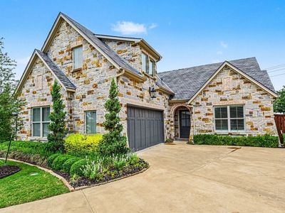 2401 Prestwick Dr