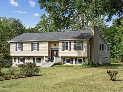 486 Lori Ln