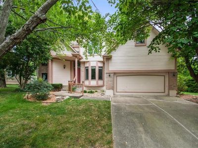 2823 S Stoneridge Dr