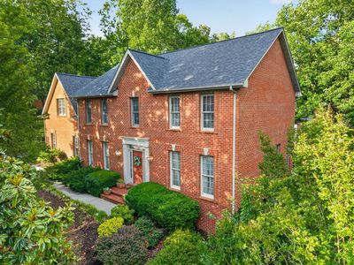 24 Queen Regent Ct