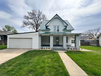 218 S 2nd St