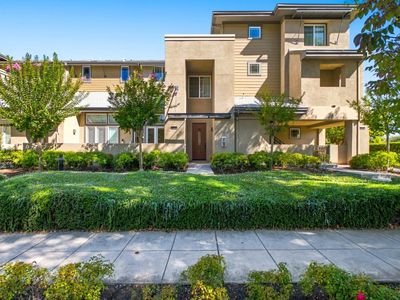 3728 Feather Ln