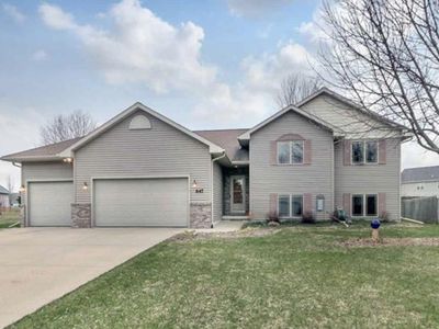 647 Grandview Dr