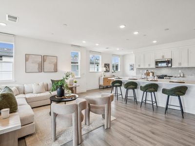 373 Arc Ct