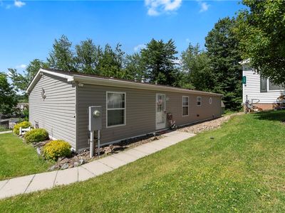 111 Pembrooke Dr