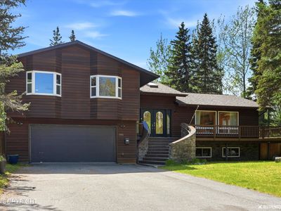 2100 Churchill Dr