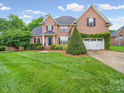 4709 McDade Ln