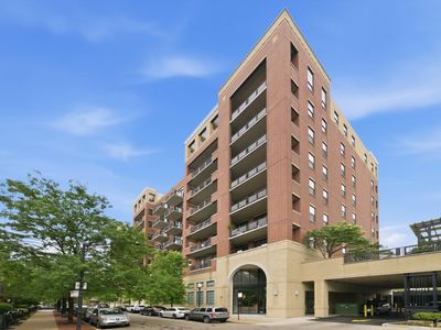 811 W 15th Pl Unit 807