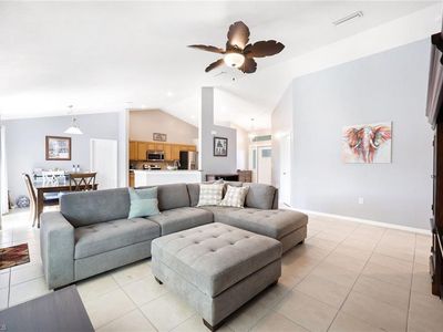 1912 SW 10th Ter