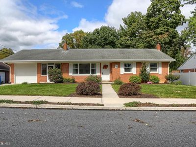 321 E Walnut St