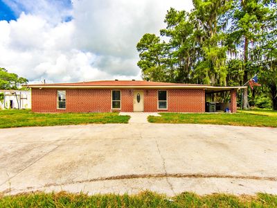 5 Fernwood Dr
