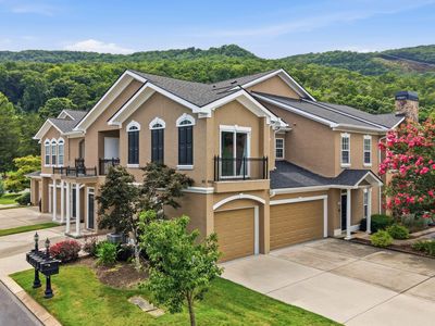 105 Renaissance Ct