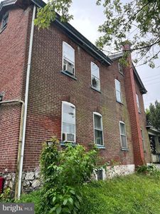 1357 N Gravel Pike