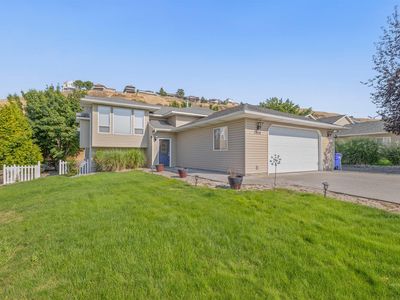 2424 Seaport Dr