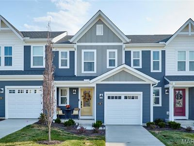 96 Mora Blvd