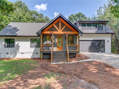 374 Academy Woods Dr