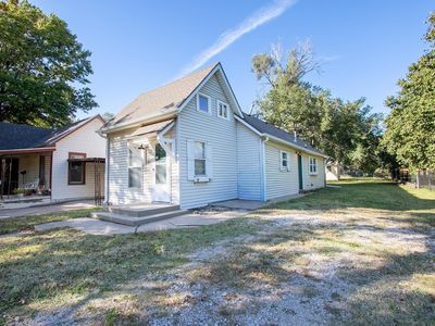 Property at 1030 E 6th St, Newton, KS